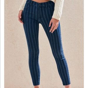 Dark wash skinny jean